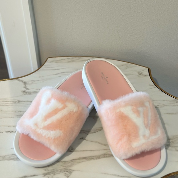 Louis Vuitton Sunbath Mule - Picture 9 of 9